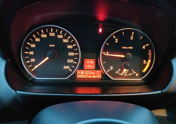 BMW Seria 1 cena 16800 przebieg: 248000, rok produkcji 2009 z Sieradz małe 172